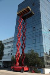 25 m dizel 4x4 makaslı platform