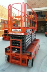 bursa manlift - 16m Makaslı Platform Manlift (Akülü)